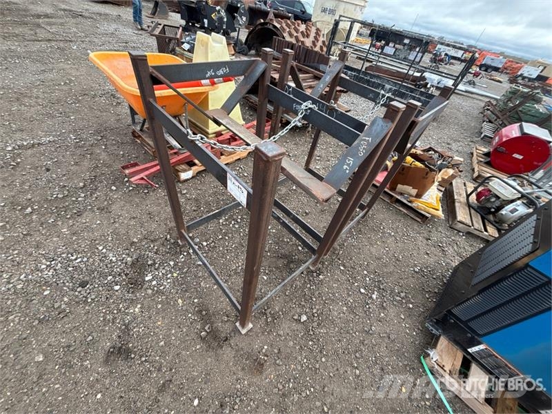  Quantity of (2) Material Rack Construcción - Otros