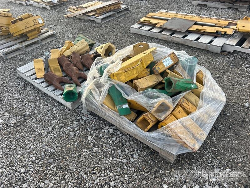 Quantity of (2) Pallets of Teeth Andet tilbehør
