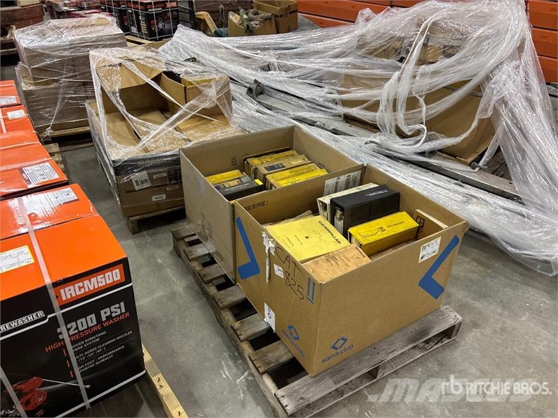  Quantity of (2) Pallets of Vintage Cat Parts and S مكونات أخرى