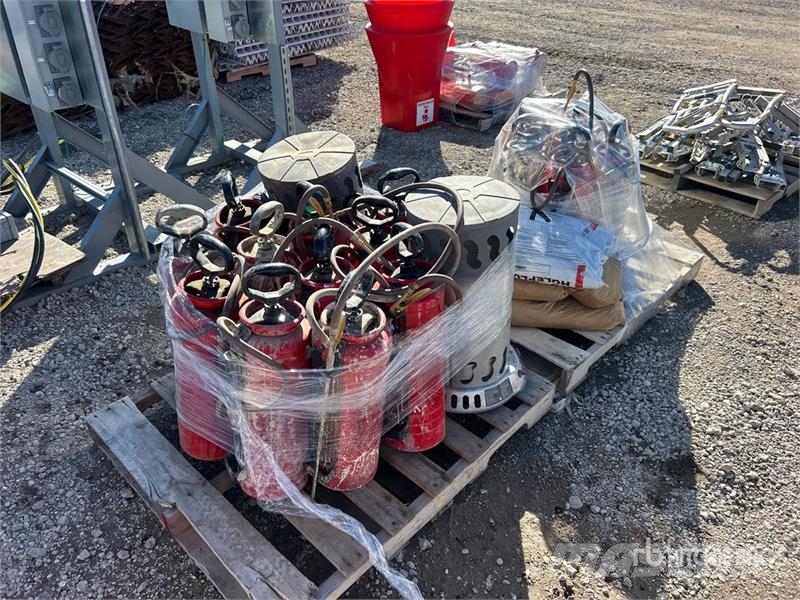  Quantity of (2) Pallets of Sprayers and Heaters مكونات أخرى