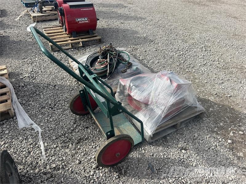 Quantity of (2) Pallets of Oxy-Acetylene Parts 농기계 - 기타