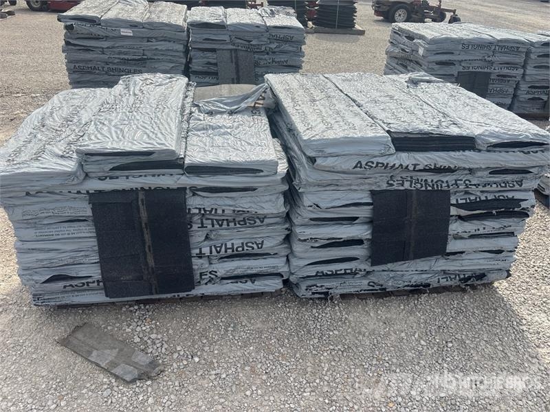 Quantity of (2) Pallets of Mixed Roofing Shingles Treuils, palans et monte-charge