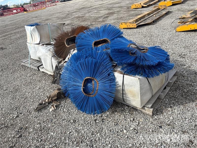Quantity of (2) Pallets of Broom Attachment Escovas