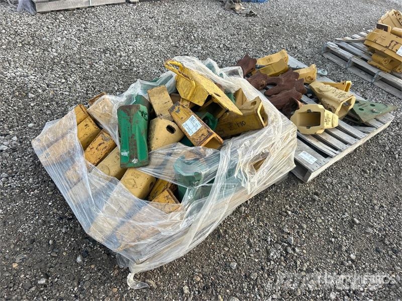 Quantity of (2) Pallets of Teeth Andet tilbehør