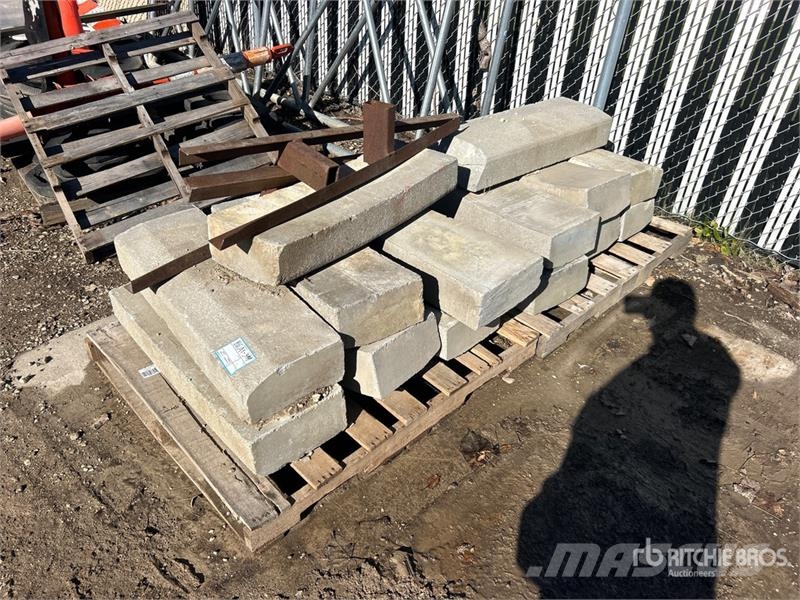  Quantity of (2) Pallets of Concrete Pavers المصاعد والرافعات المادية
