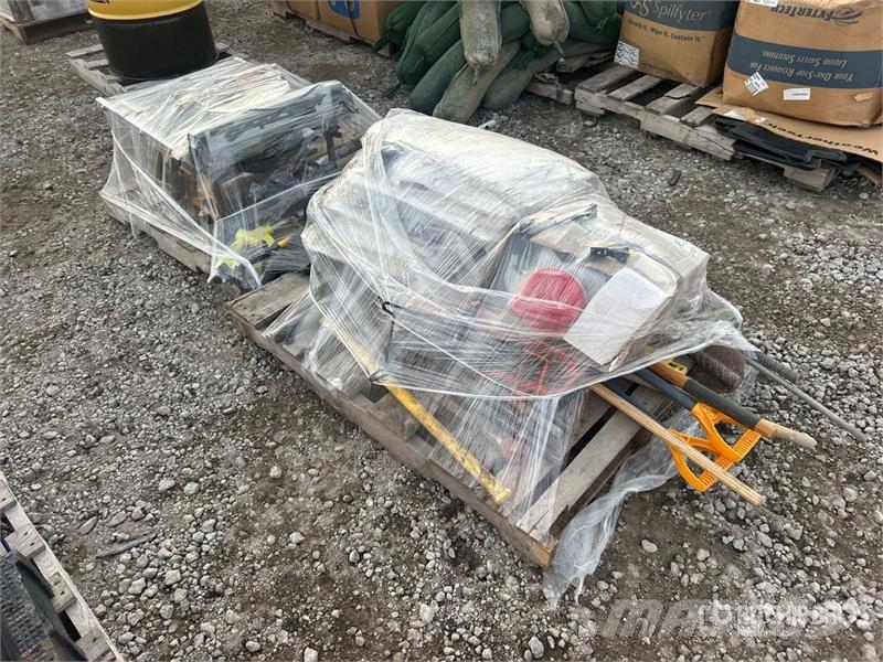 Quantity of (2) Pallets of Landscape Tools Kmetijstvo - drugo