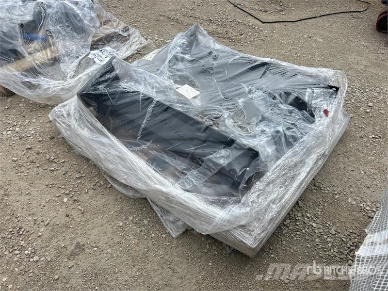 Quantity of (2) Semi Trailer Jack Gradbeništvo - drugo