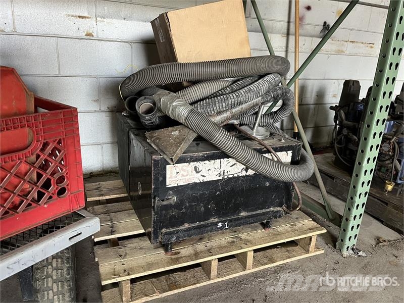 Quantity of (2) Smoke Extractors Sonstige Baumaschinen