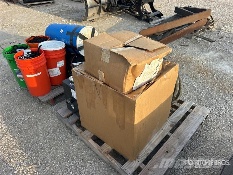 Quantity of (2) Smoke Extractors Entreprenør - Andet