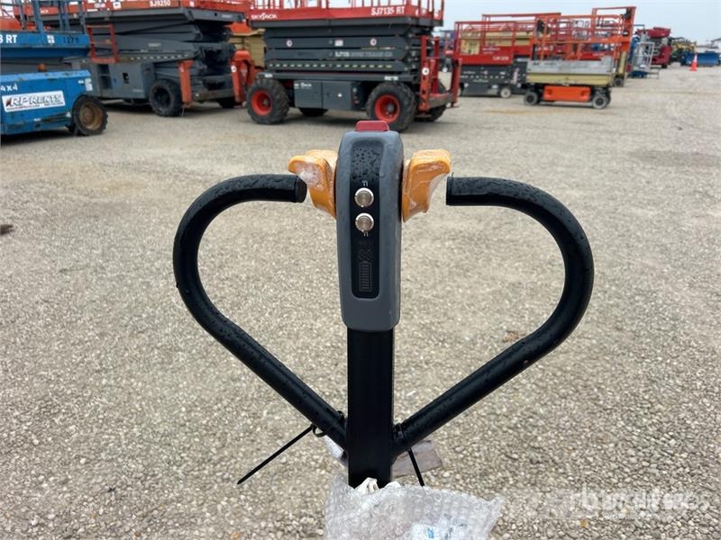  Quantity of (2)  STARVOX 6600 lb Electric Pallet J Jekketralle