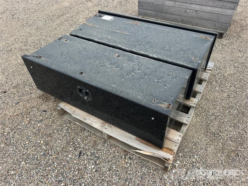 Quantity of (2) Toolbox 운송 장비 - 기타