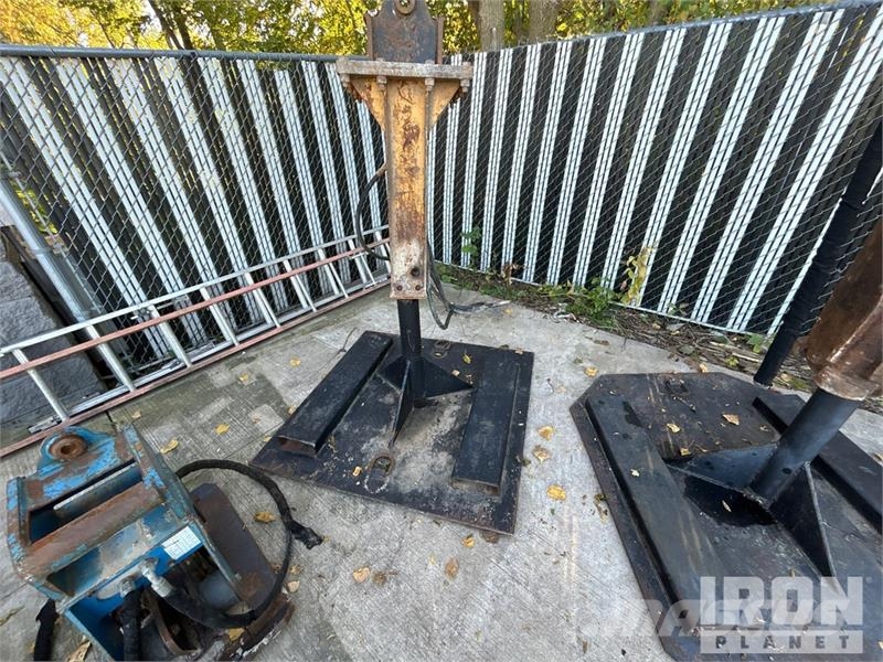 Quantity of (2) UB UB302 Q/C With storage stand Hy Hammers / Breakers