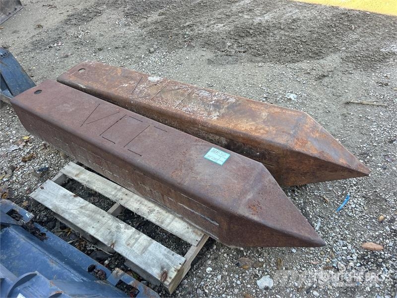 Quantity of (2) Water Pump Drainage Casing Vízpumpák
