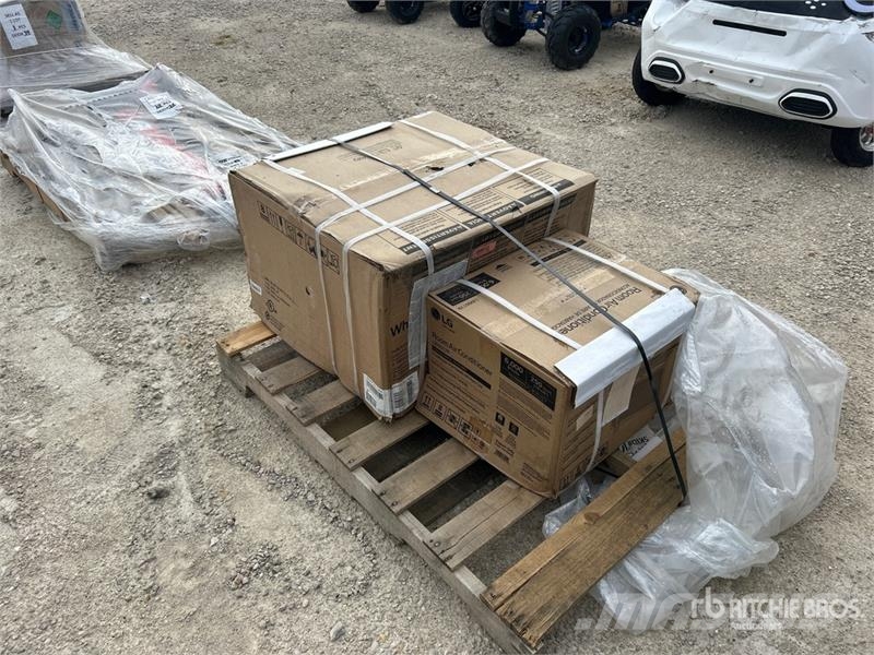 Quantity of (2) Whirlpool 10000/6000 BTU Air Condi Dispositivi di riscaldamento / scongelamento