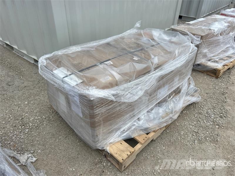 Quantity of (2) Whirlpool Air Conditioner Equipos de fundido