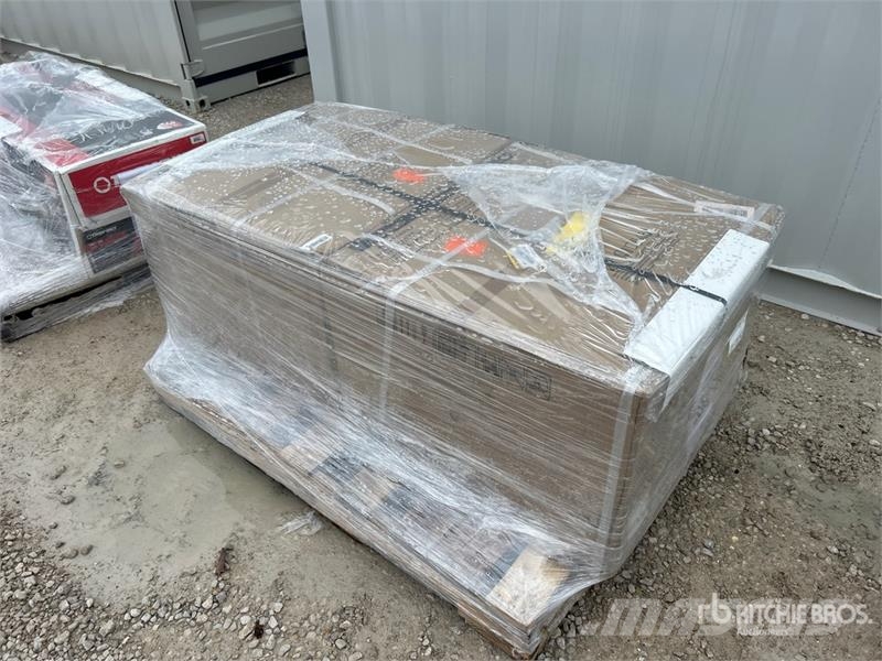 Quantity of (2) Whirlpool Air Conditioner Equipos de fundido