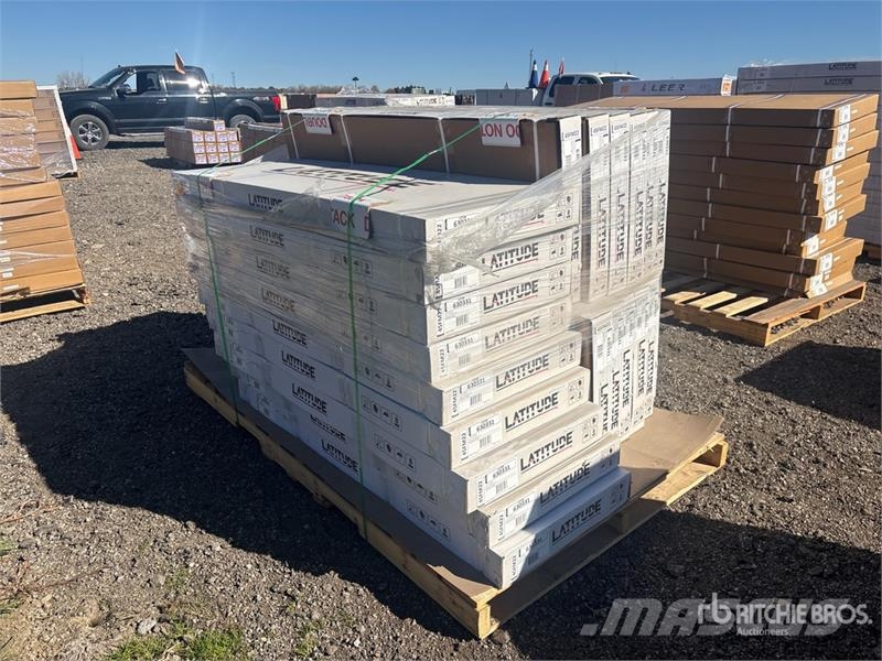  Quantity of (21) Leer Latitude Soft Folding Tonnea معدات النقل - غير ذلك