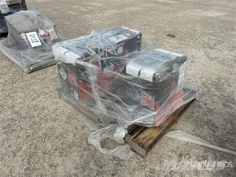  Quantity of (3) 2000 Portable Power Station Otros componentes