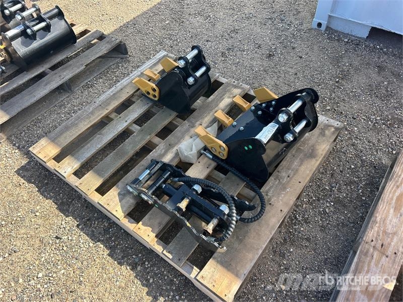 Quantity of (3) Mini Excavator Attachments (Unuse Otros componentes