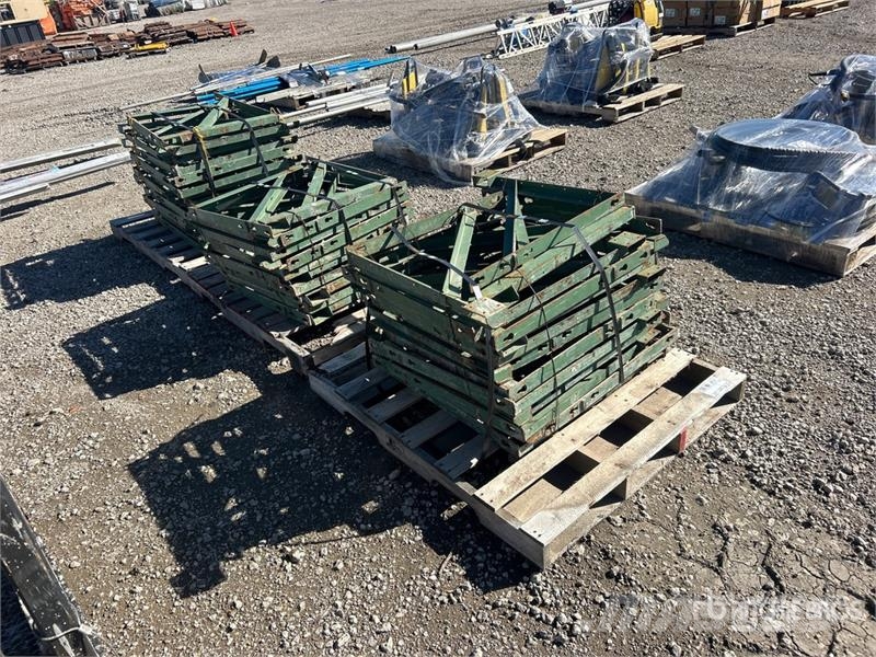  Quantity of (3) Pallets of Concrete Forms Zubehör