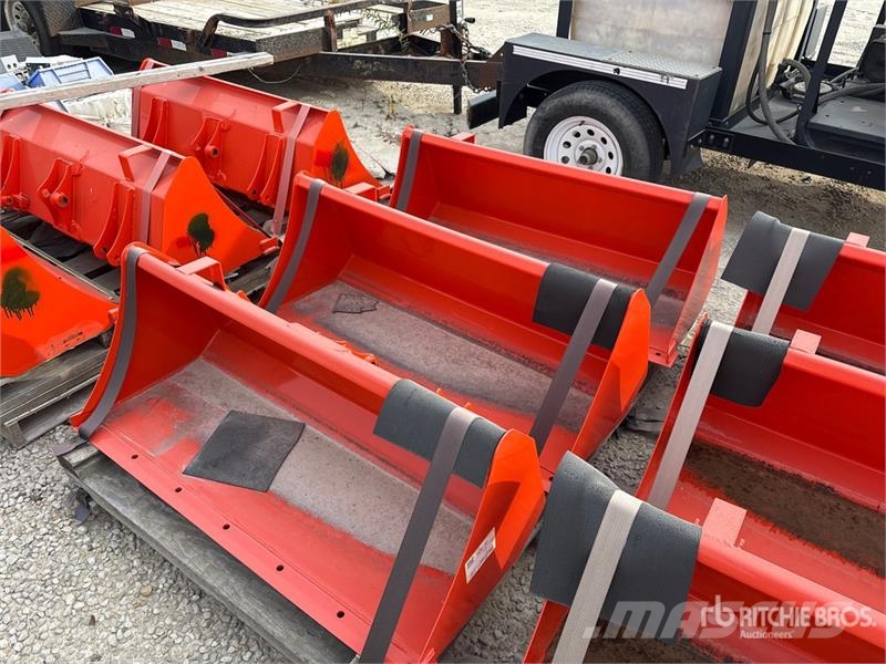  Quantity of (3) Pin-On Ag Tractor Bucket 其他曳引機配件