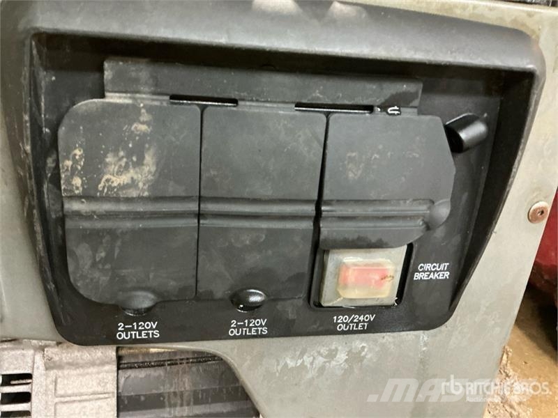 Quantity of (3) Portable Generator Set Muud generaatorid