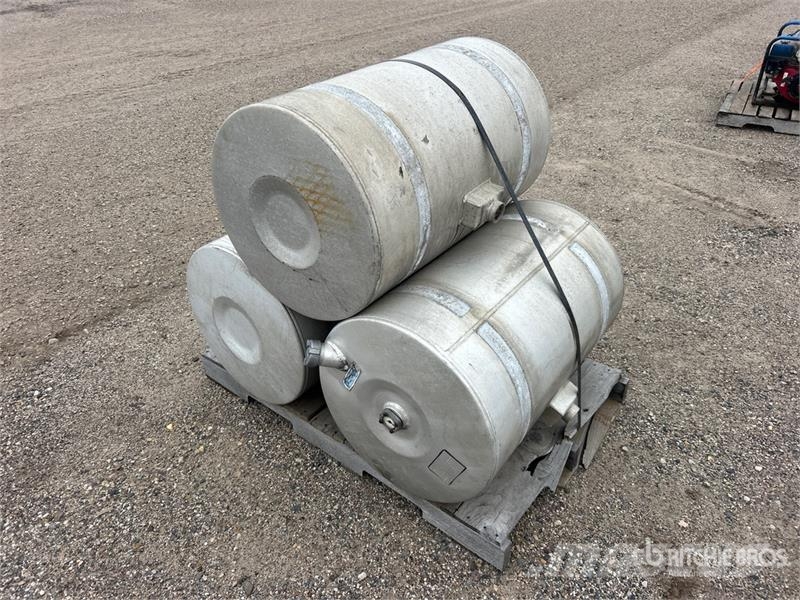 Quantity of (3) Reefer Trailer Fuel Tank Fuel and additive tanks