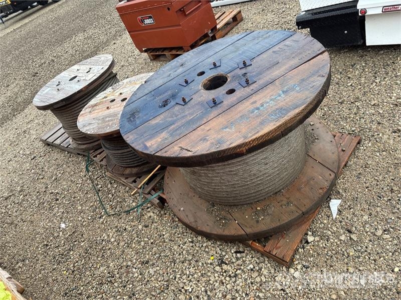  Quantity of (3) Reels of Cable Outros componentes