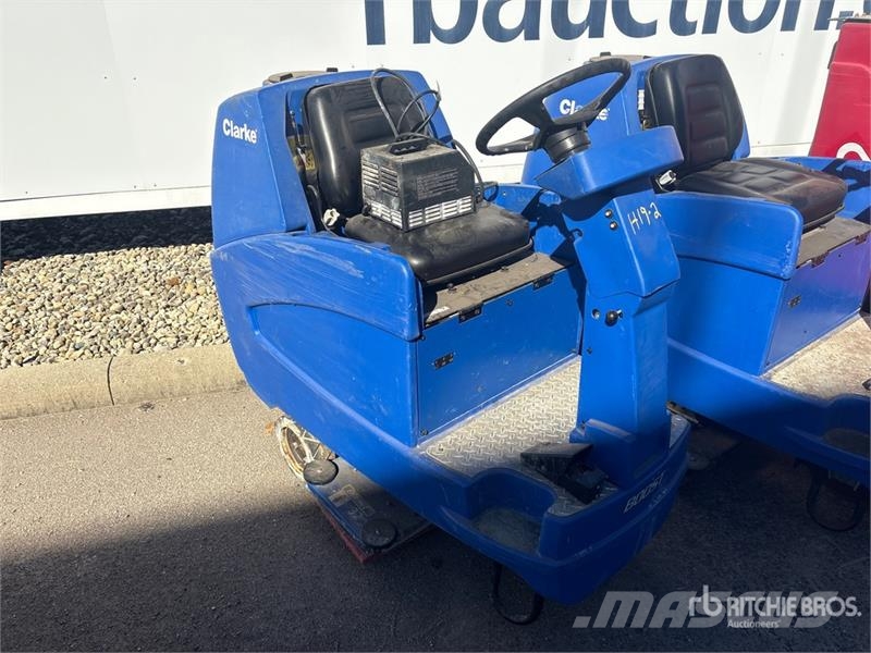  Quantity of (3) Ride-On Floor Scrubber مقطورات أخرى