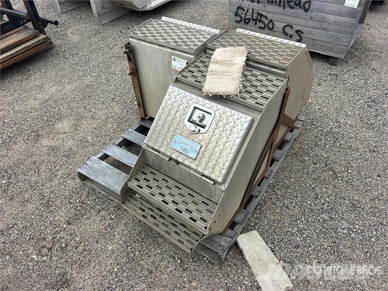  Quantity of (3) Side Boxes w/ Steps 운송 장비 - 기타