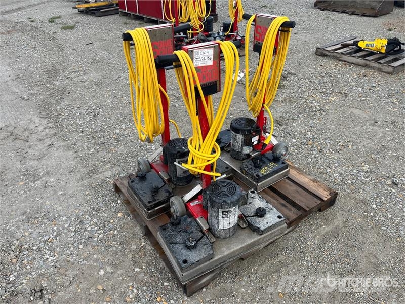  Quantity of (3) Square Scrub EBG28 Walk-Behind Ele Druge prikolice
