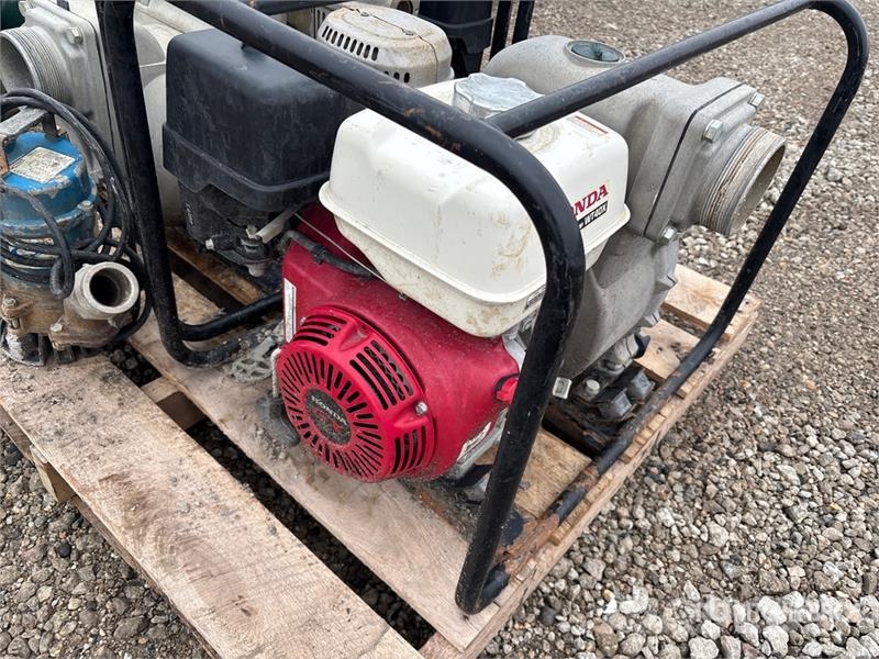  Quantity of (3) Water Pump Vandpumper