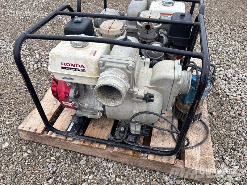  Quantity of (3) Water Pump Vandpumper