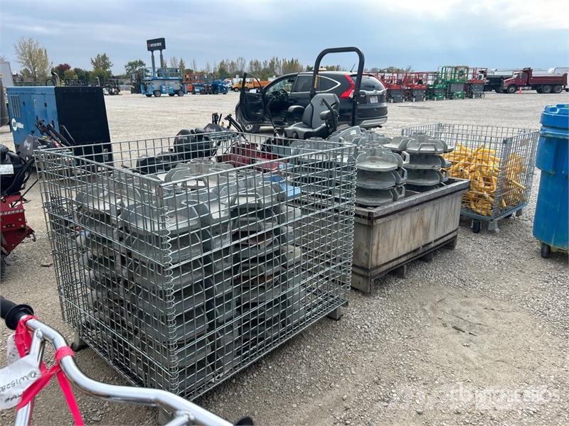 Quantity of (3) Wrought Iron Livestock Gate 其他畜牧業機械和配件