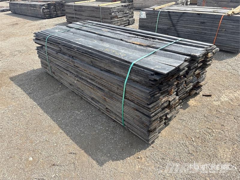  Quantity of (300) 1 in x 6 in x 8 in Fence Plank Vitle, dvigala in gradbeni dvižni sistemi