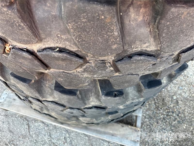  Quantity of (4) 13.00-28 Tires Tyres, wheels and rims