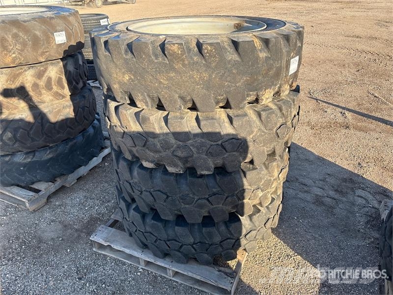  Quantity of (4) 13.00-28 Tires Tyres, wheels and rims