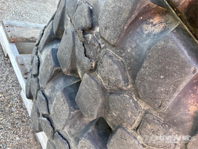  Quantity of (4) 13.00-28 Tires Tyres, wheels and rims