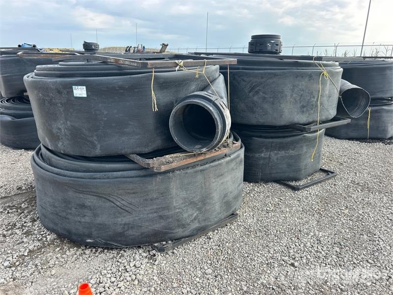 Quantity of (4) 16 in Hose Other components
