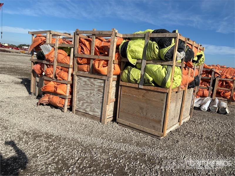 Quantity of (4) Boxes of of Tarps Gradbeništvo - drugo