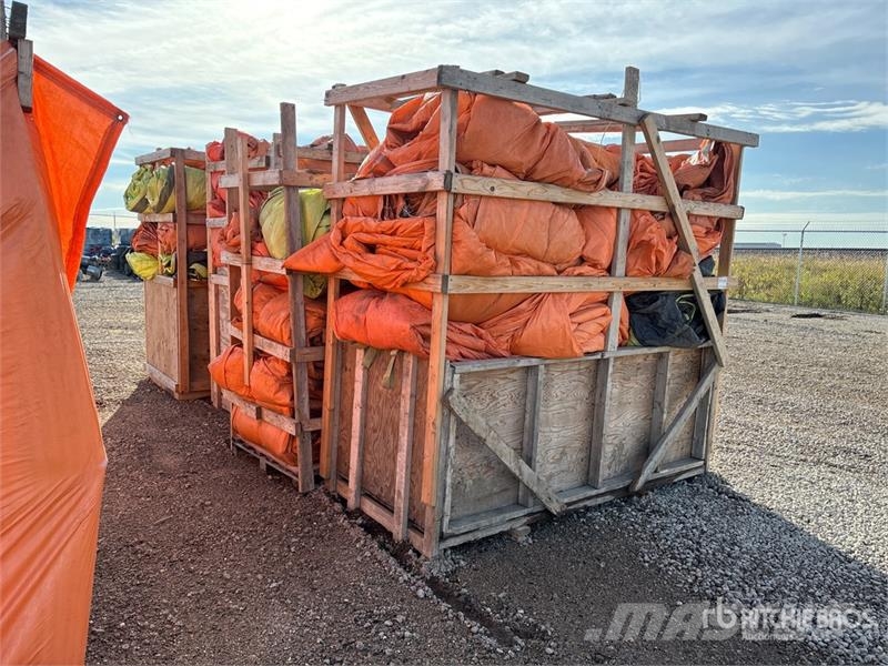 Quantity of (4) Boxes of of Tarps Gradbeništvo - drugo