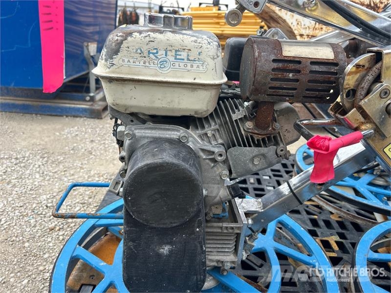 Quantity of (4) Concrete Power Trowels Outros Florestal