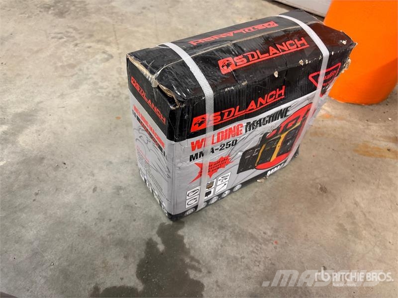 Quantity of (4) MIG-250 115 A MIG Electric Welder Poste à souder