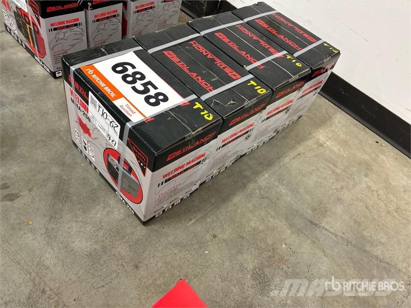 Quantity of (4) MIG-250 115 A MIG Electric Welder Máquinas de soldar