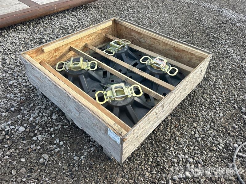  Quantity of (4) Outrigger Pads Запчасти для кранов