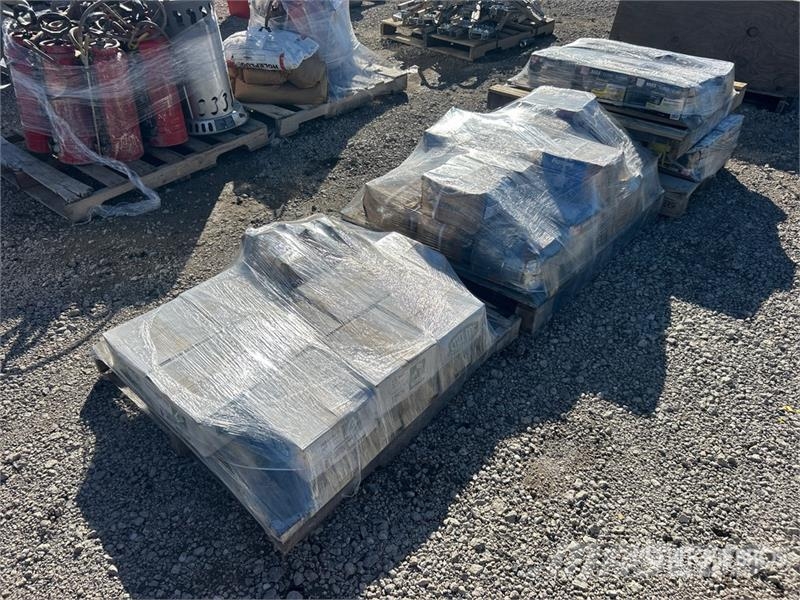 Quantity of (4) Pallets of Fasteners Seilwinden, Bauaufzüge und Lastenaufzüge