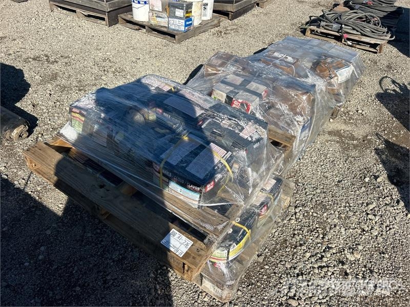 Quantity of (4) Pallets of Fasteners Seilwinden, Bauaufzüge und Lastenaufzüge