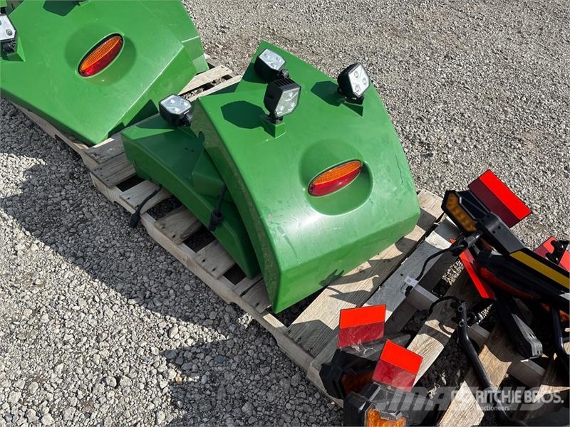 Quantity of (4) Pallets of John Deere X9 Parts Další