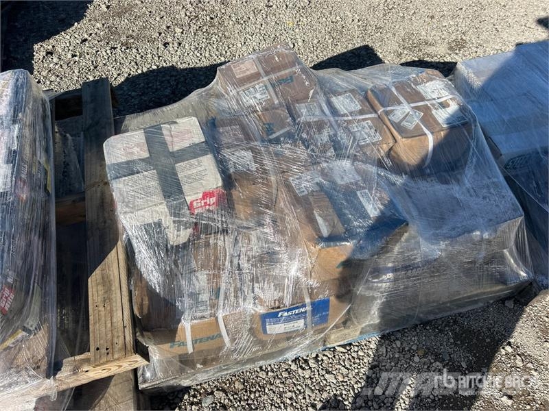 Quantity of (4) Pallets of Fasteners Seilwinden, Bauaufzüge und Lastenaufzüge