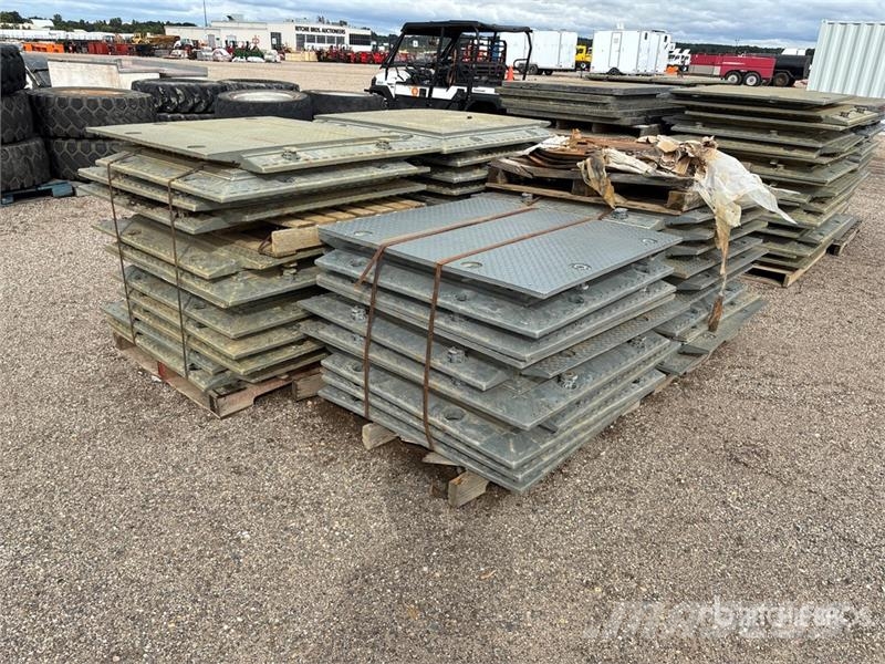  Quantity of (4) Pallets of Crane Mats Pacēlāju/krānu aprīkojums
